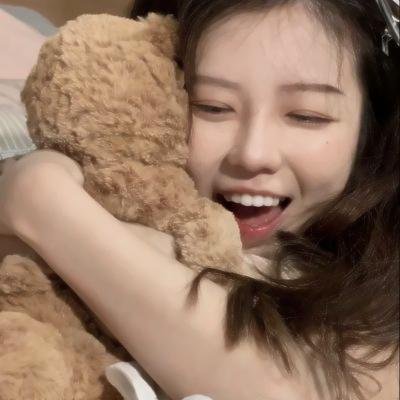 看她轻轻的飞起